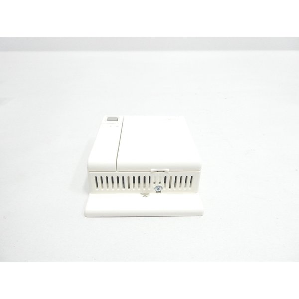 Johnson Controls WHITE WALL MOUNT 40-90F TEMPERATURE SENSOR HE-67N3-2B00W